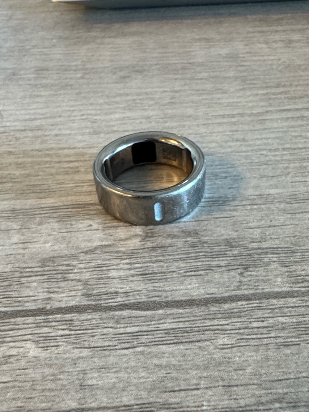 Gen 4 silver oura ring - NOT with charger